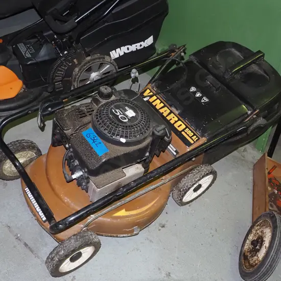 Morrison Vinaro 4 stroke lawn mower