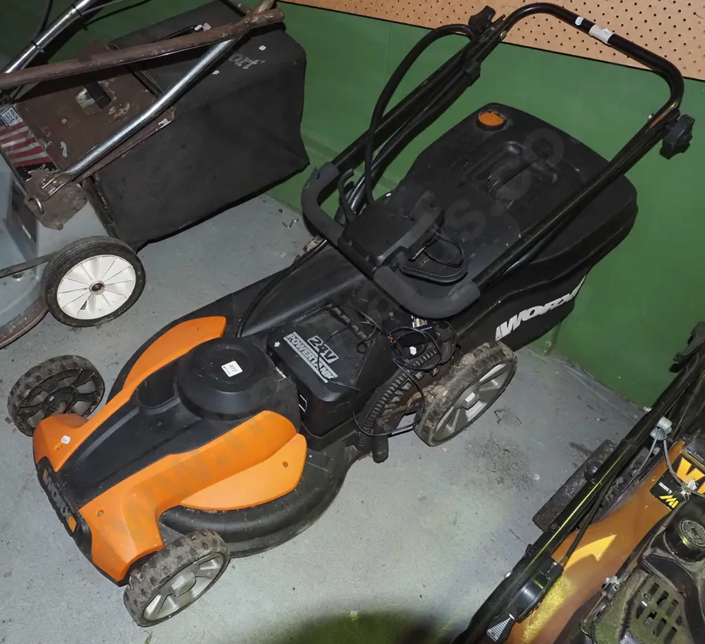 Worx 24v battery powered lawn mower Image 1++