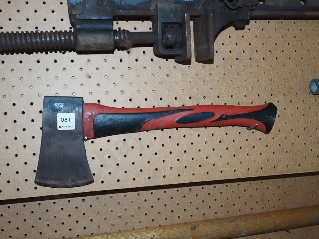 small hatchet Image 1++