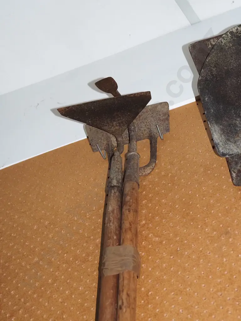 3x garden hoes Image 1++