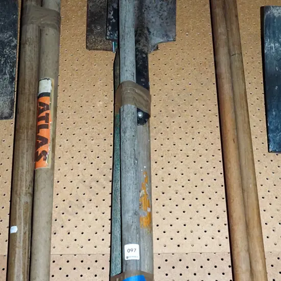 2x spades, garden hoe