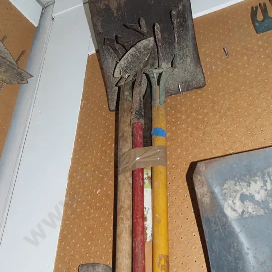 wide mouth shovel, hoe, 2x cultivators