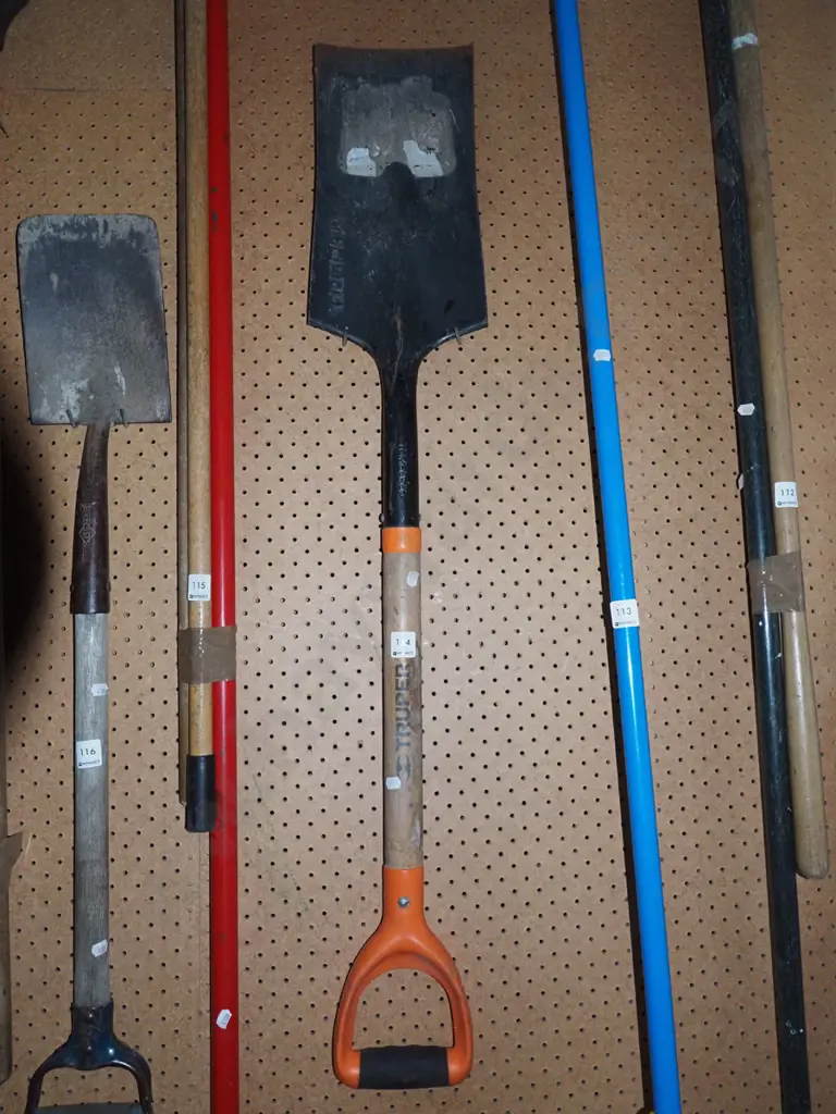 garden spade Image 1++