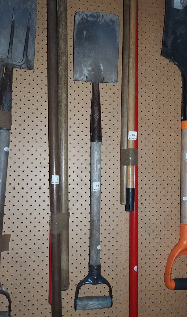 small garden spade Image 1++