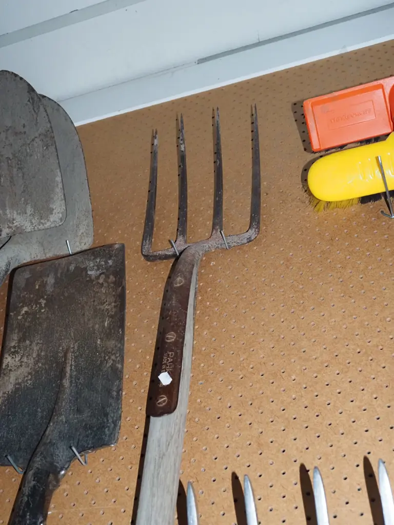 pitch fork Image 1++