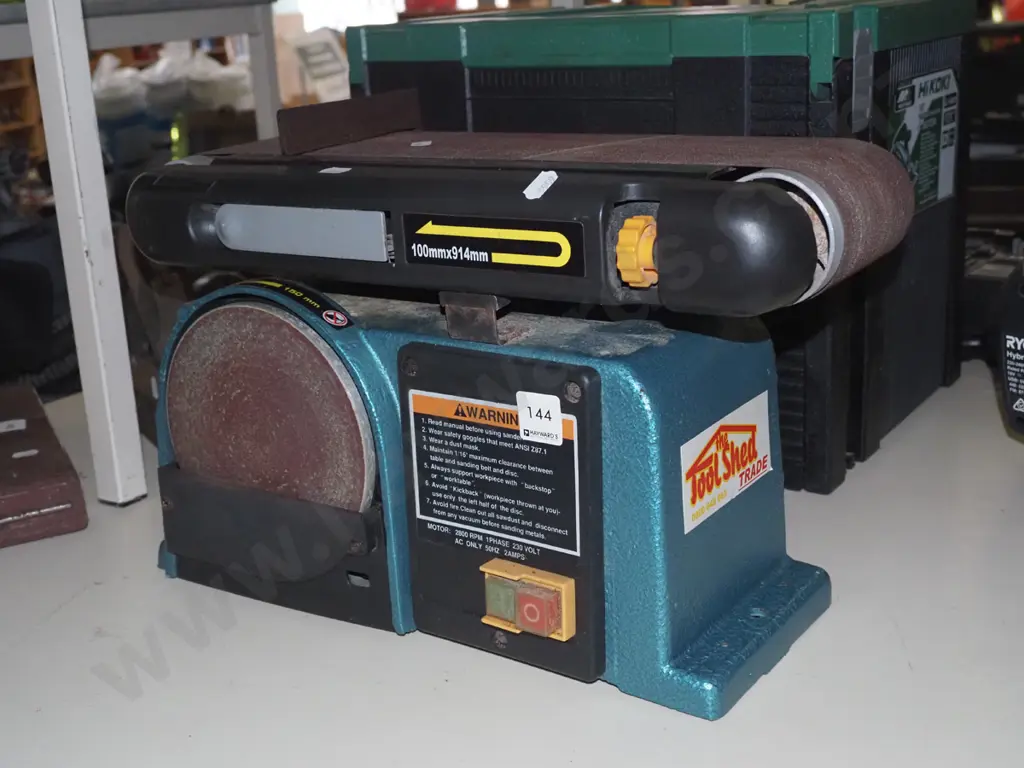 sanding station Image 1++