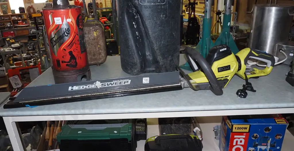 Ryobi corded hedge trimmer Image 1++