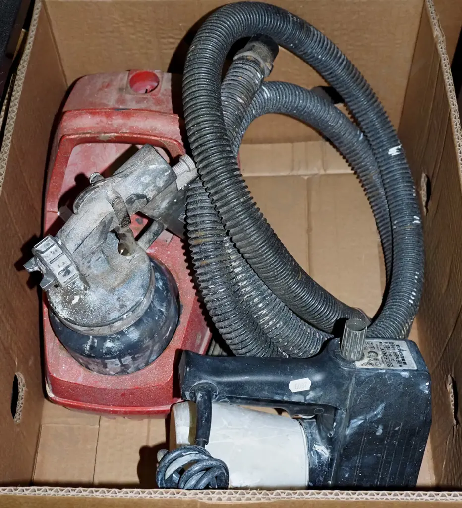 box; Little Beaver paint sprayer Image 1++