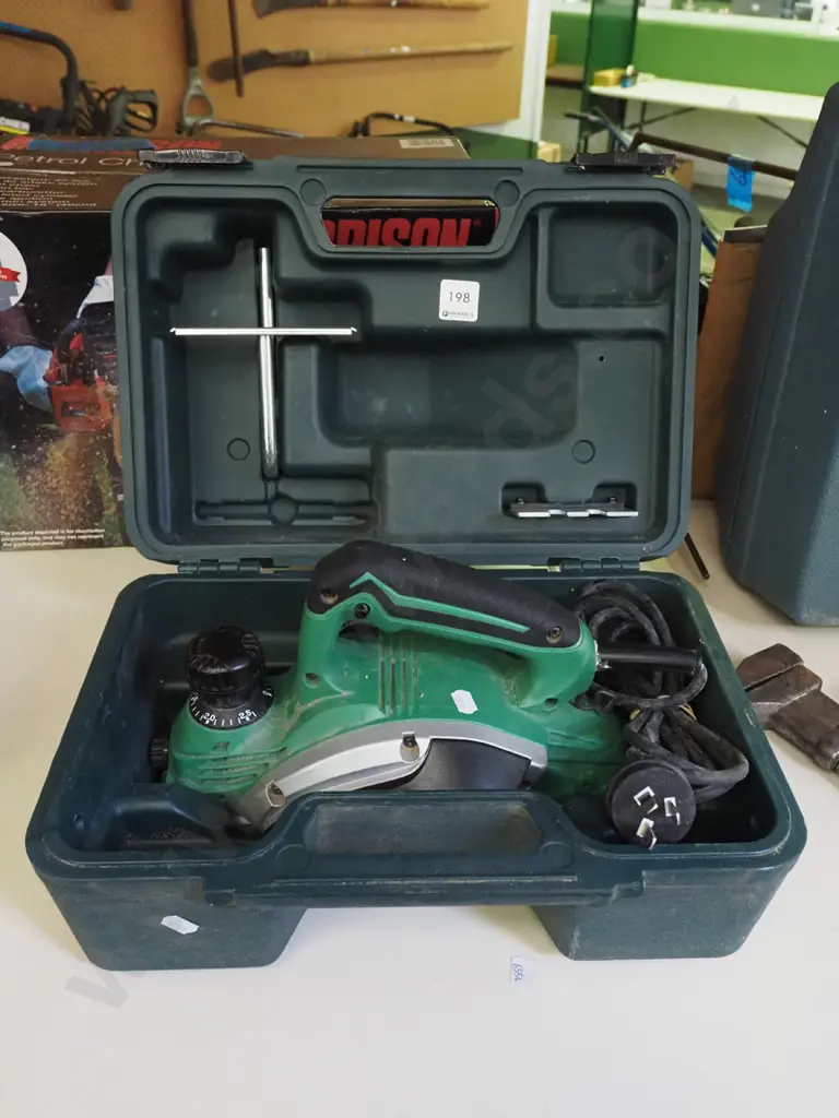 cased Hitachi electric planer Image 1++