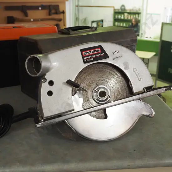 Revolution 1200w skilsaw