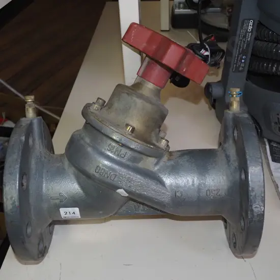 heavy duty cast metal and brass water valve Diam305