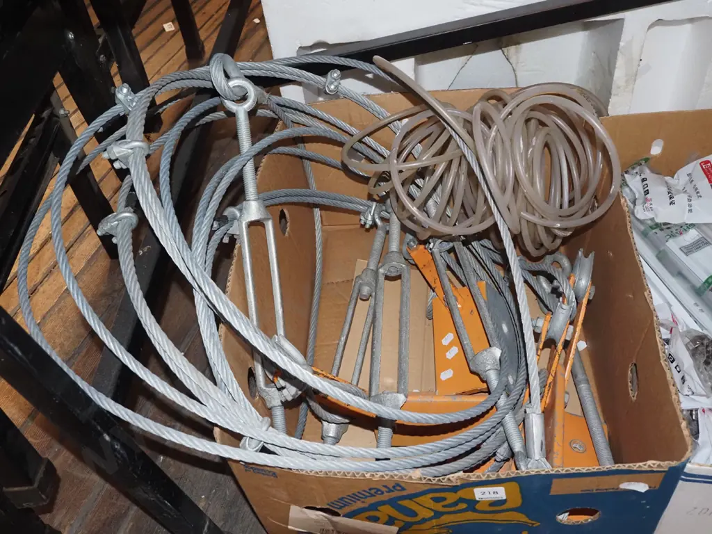 box ; heavy duty wires, metal plates, lifting tensioners Image 1++