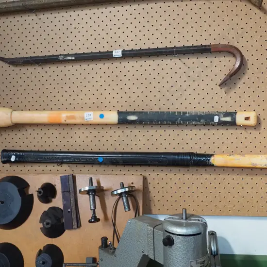 mattock, sledge hammer - blue dots