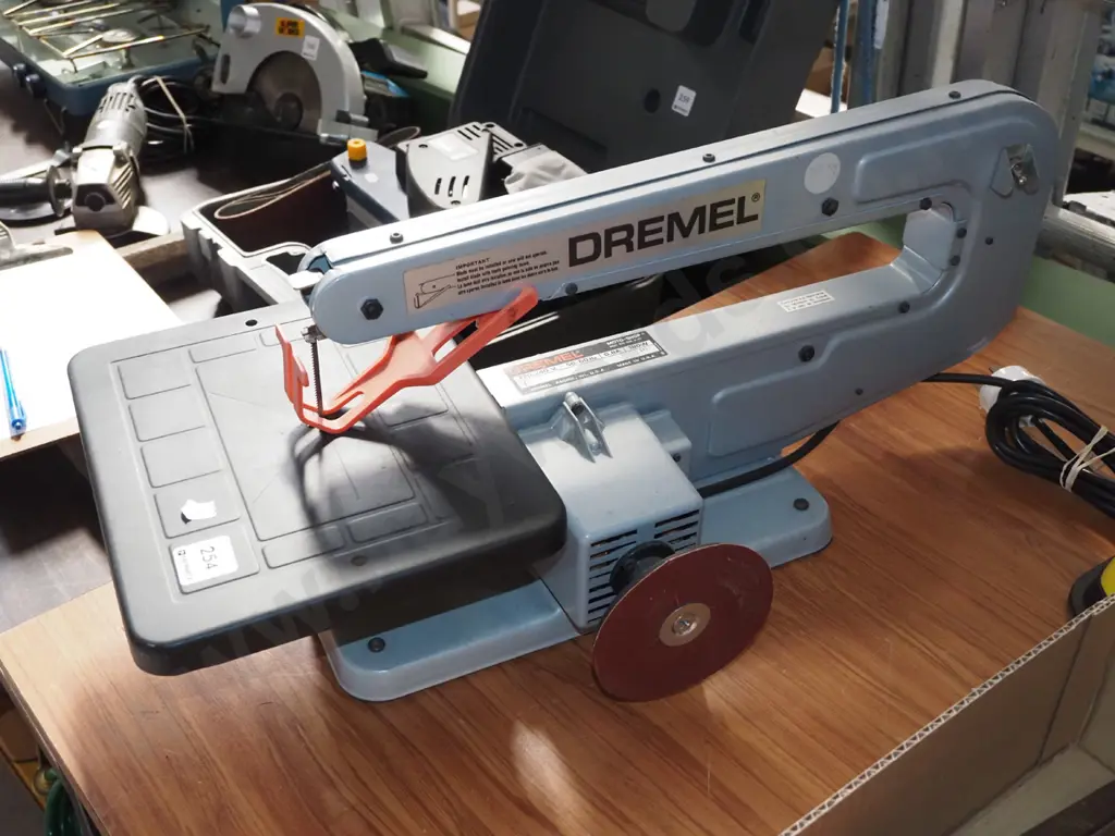 Dremel scroll saw Image 1++