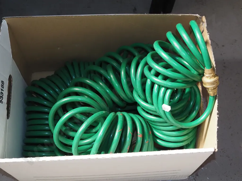 3x plastic coiling garden hose Image 1++
