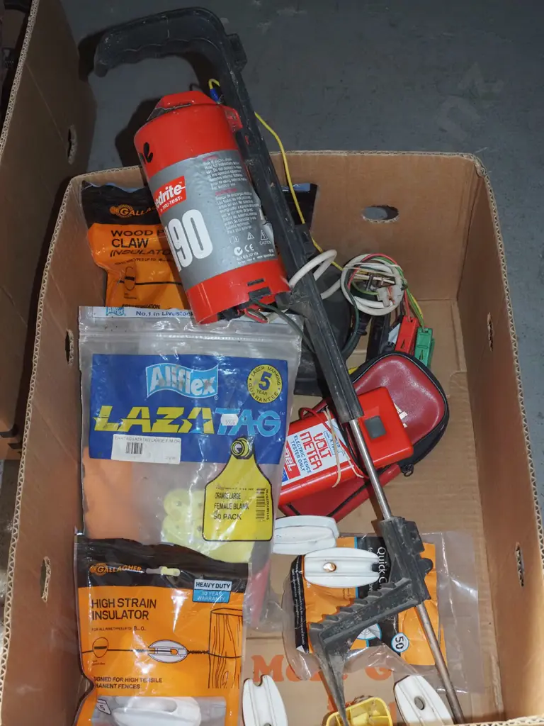 box; Speedrite electric fence power supply, voltmeter etc Image 1++