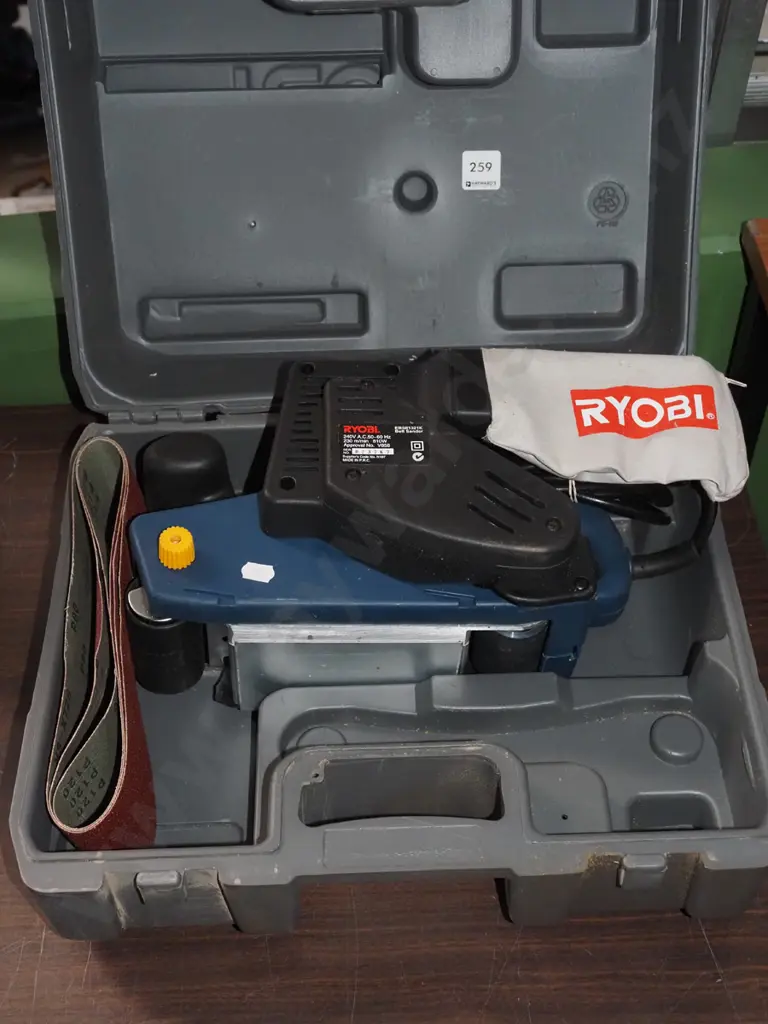 Ryobi belt sander Image 1++