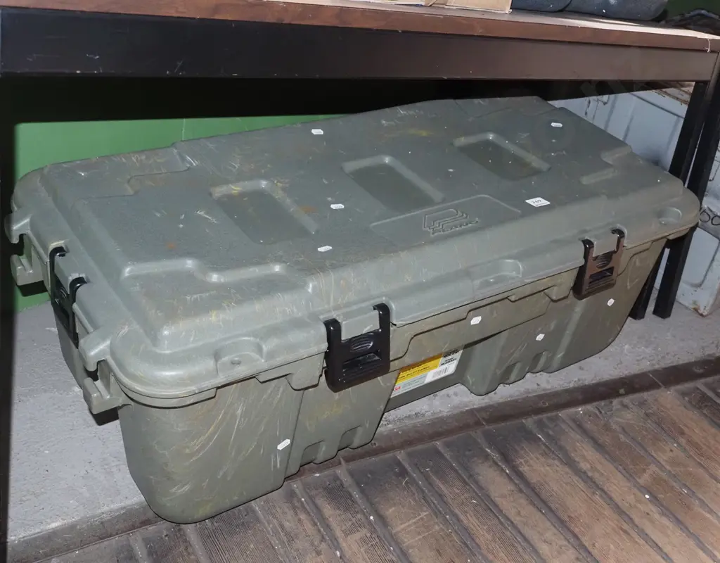 Plano plastic tool chest Image 1++