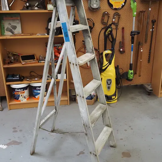 wooden 5 step ladder