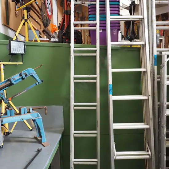 alloy extension ladder - no ropes 