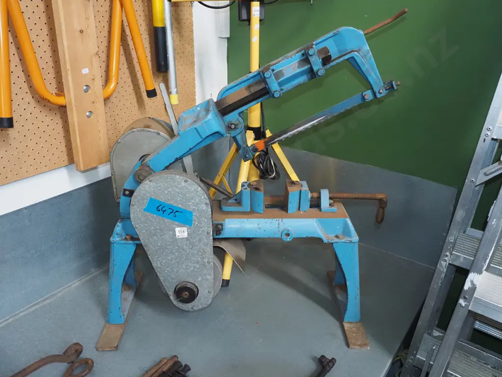 vintage hack saw Image 1++