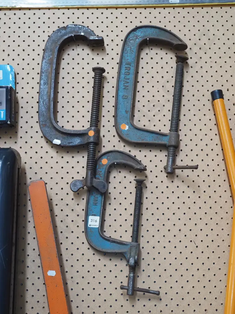 3x G clamps - orange dots Image 1++