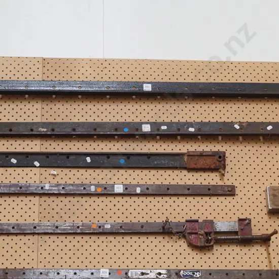 extendable 2 part sash clamp- blue dots