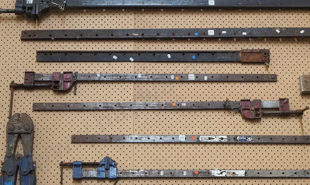 2x Dawn sash clamps - orange dots Image 1++