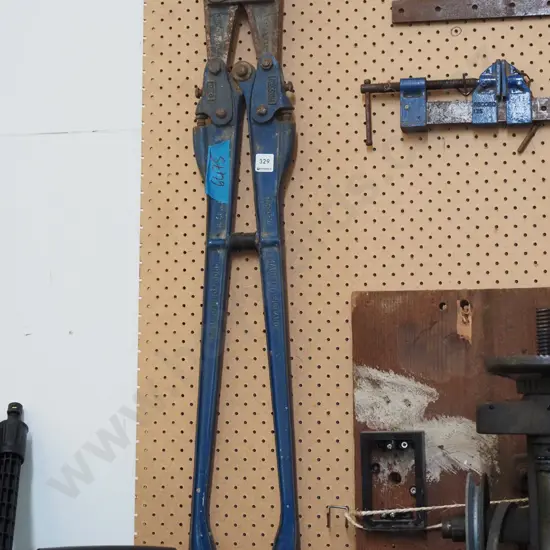 pair of Record 936 bolt cutters - damage to jaws