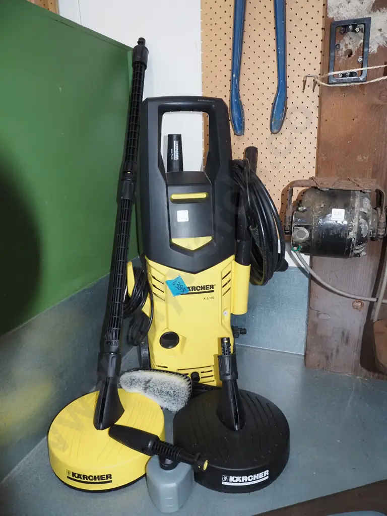 Karcher pressure washing with attachments Image 1++