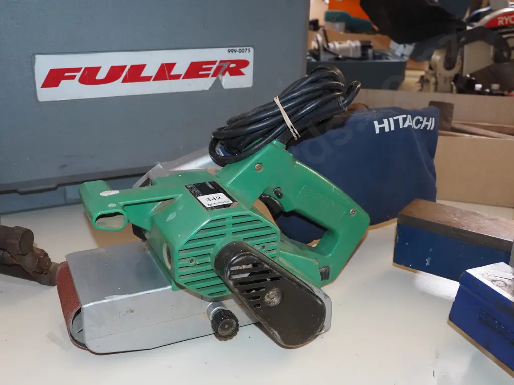 Hitachi belt sander Image 1++