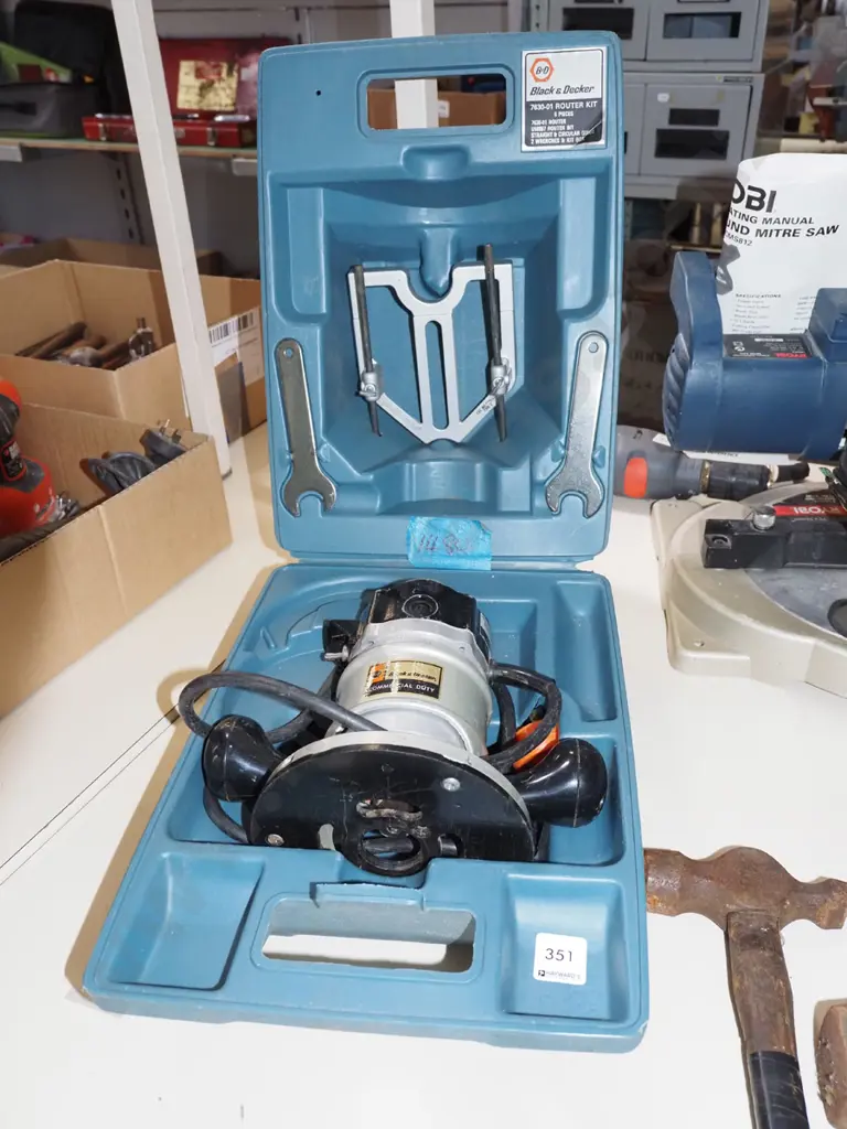 cased Black & Decker router Image 1++