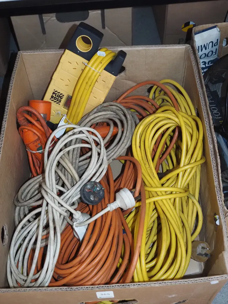 box; extension cords, multi box Image 1++