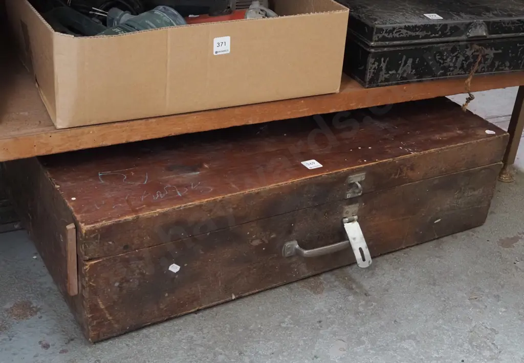 wooden woodworker's chest Image 1++