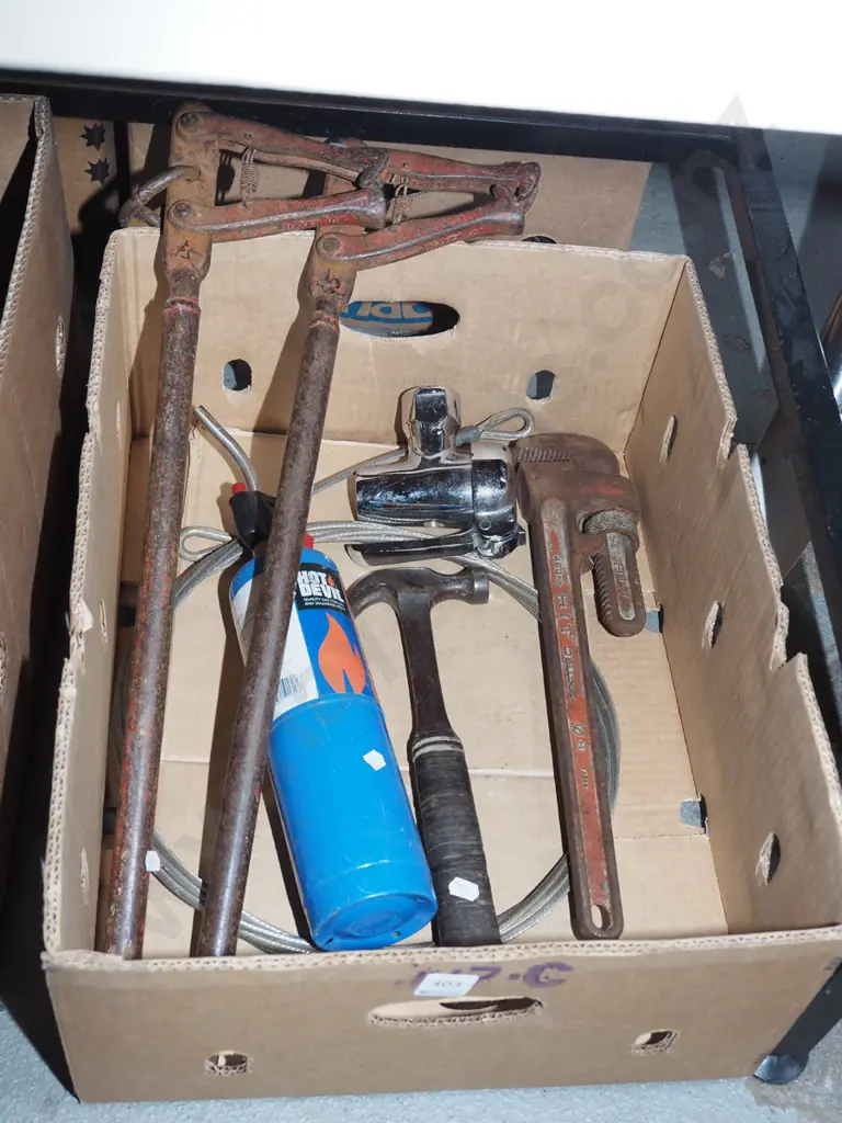 box; stilsons, hammer, wire strainers etc Image 1++