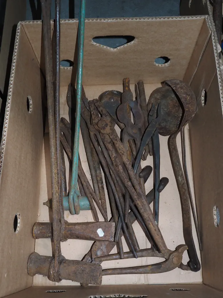 box; rusty blacksmith's tools Image 1++