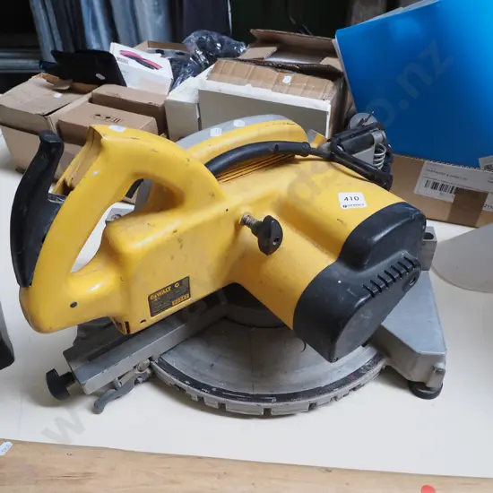 Dewalt compound mitre saw