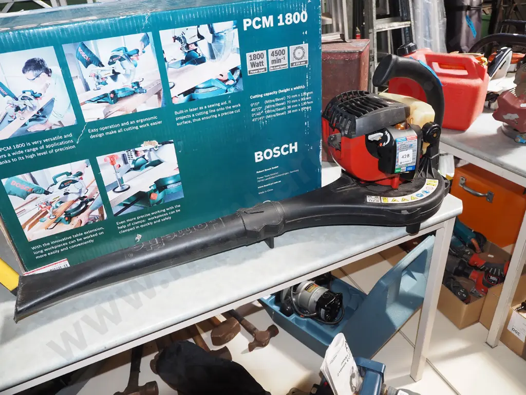 Homelite 2 stroke leaf blower Image 1++