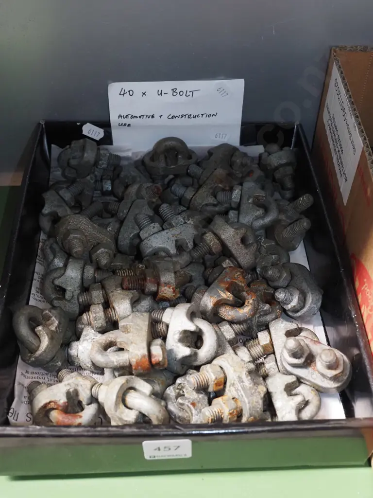 box of 40 U bolts Image 1++