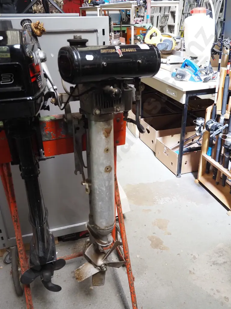 British seagull outboard motor - As Is No Returns Image 1++