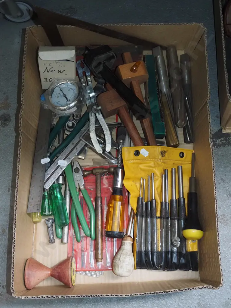 box; markers gauges, pressure valves, pliers etc Image 1++