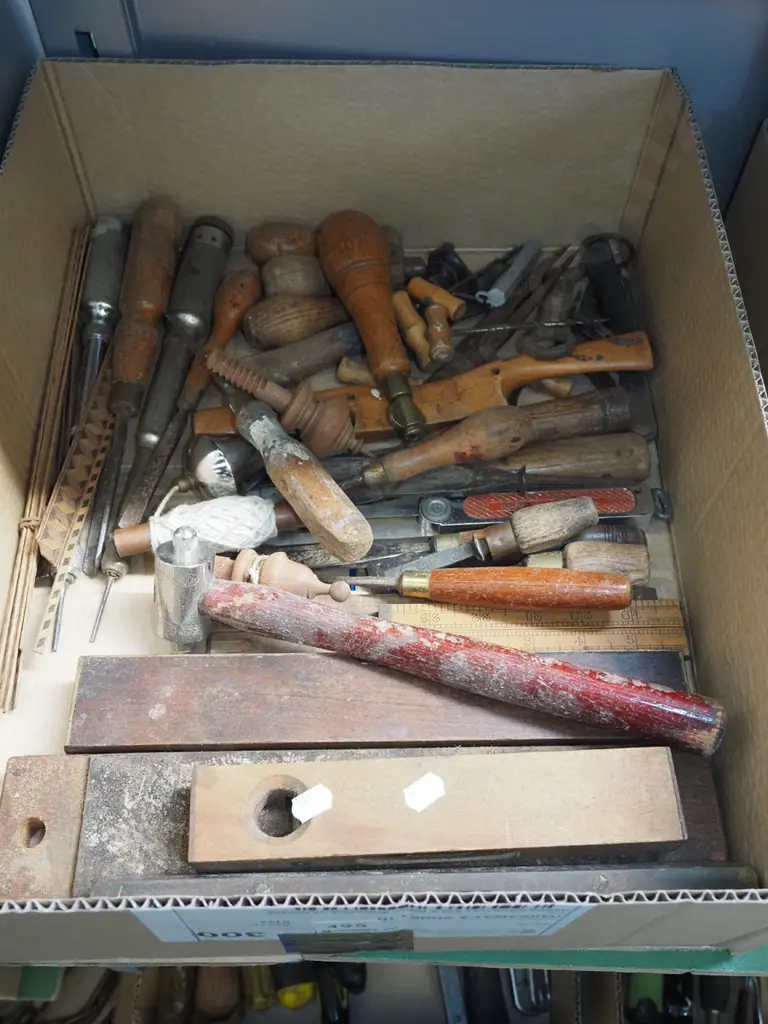 box; builder's levels, spoke shaves, screwdrivers etc Image 1++