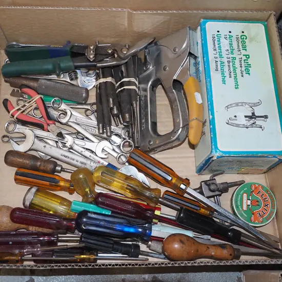 box; screwdriver, stapler, gear puller etc