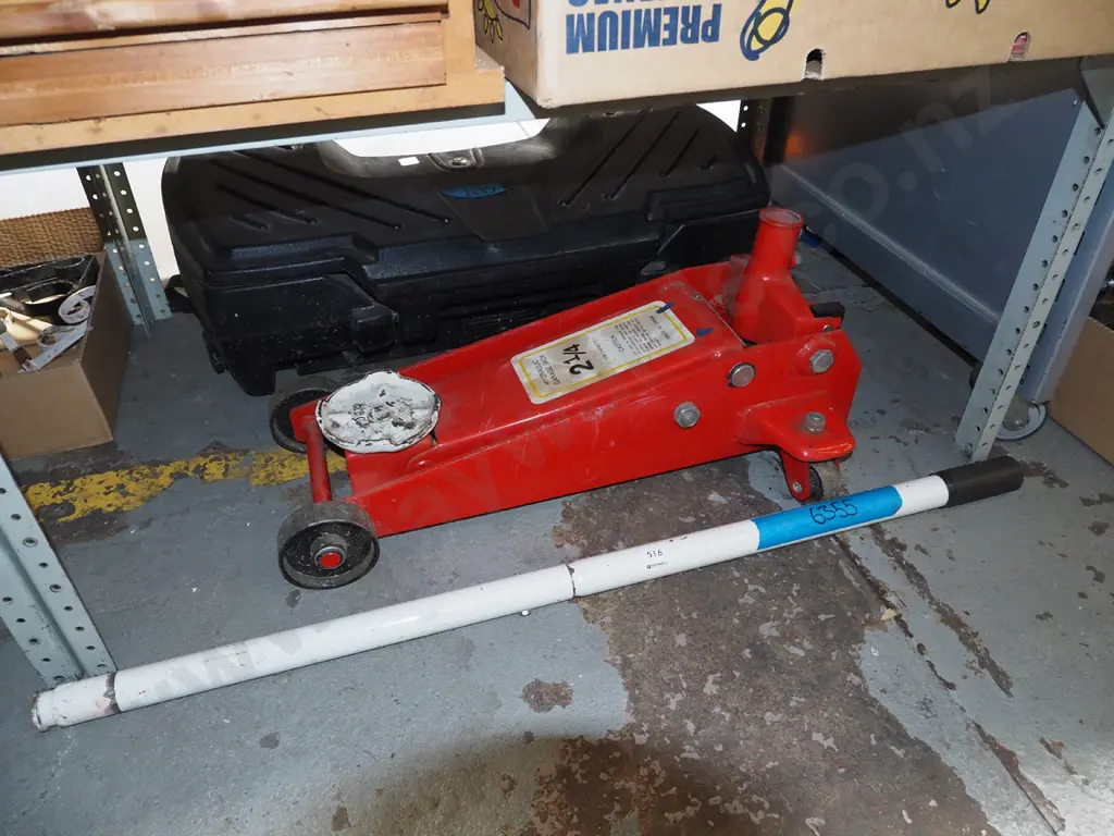 2 tonne trolley jack Image 1++