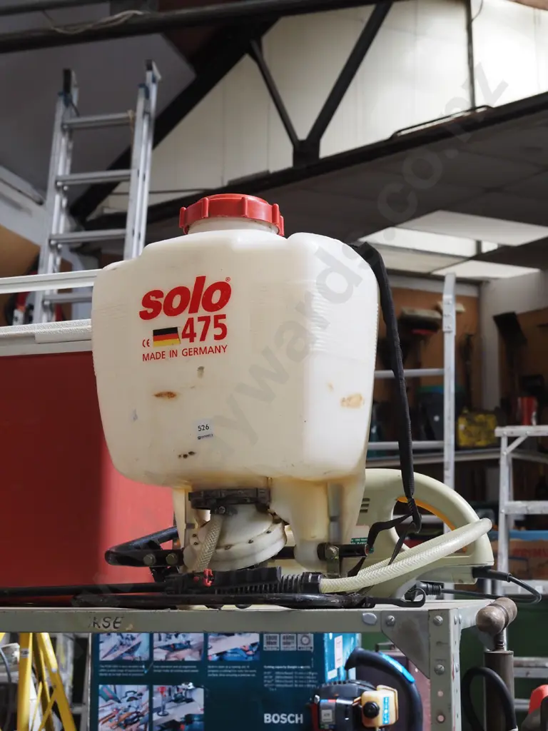 Solo backpack sprayer Image 1++