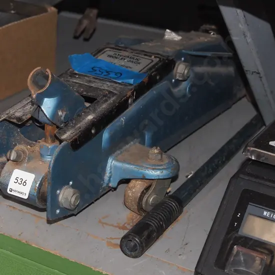 hydraulic trolley jack