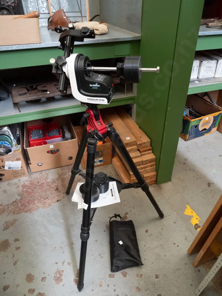 Sky-Watcher AZ-GTi astronomical tripod with mount and carry bag Image 1++