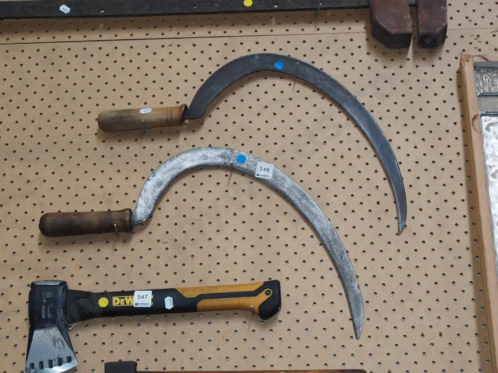 2x scythes - blue dots Image 1++