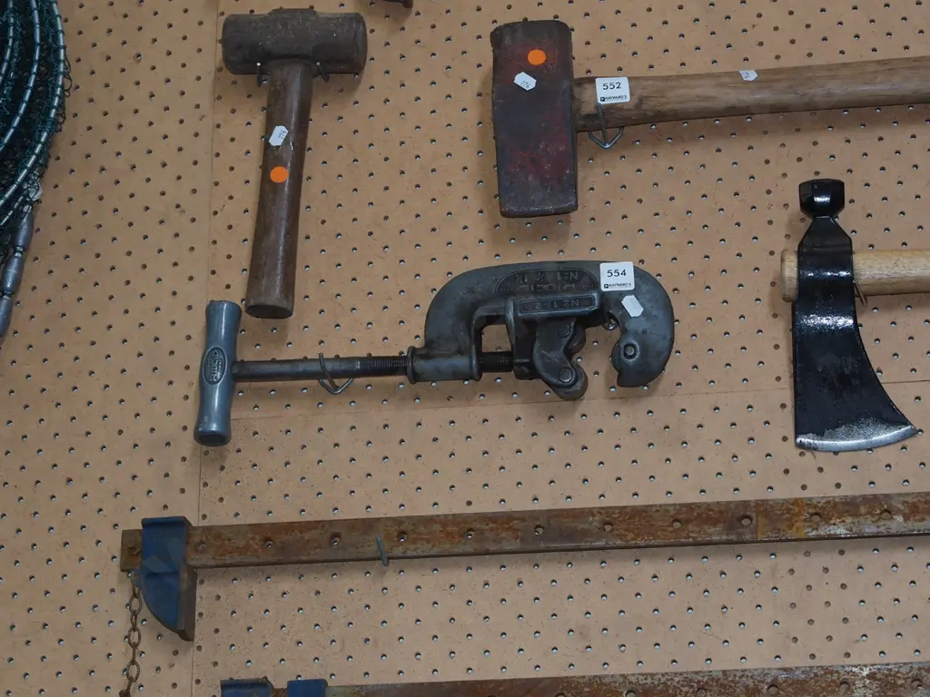 pipe cutter Image 1++