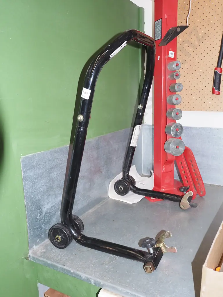 motorcycle bike lift Image 1++